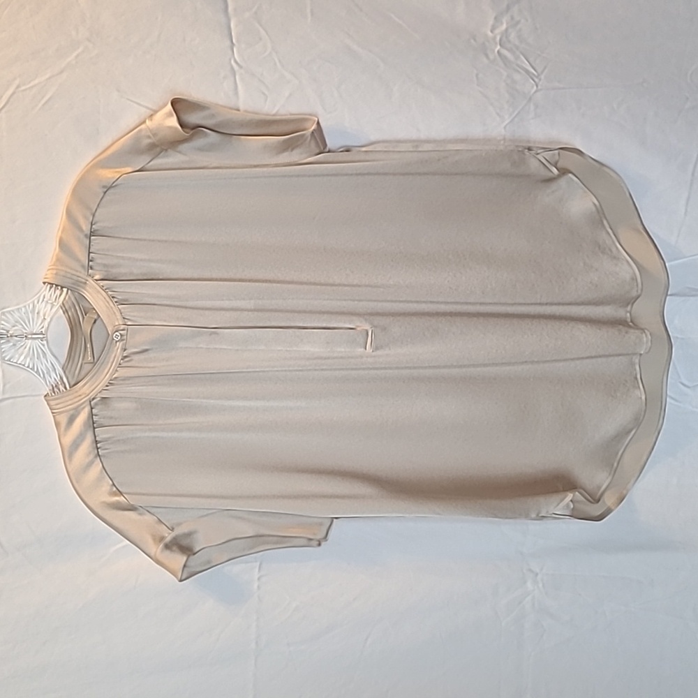 NWT Vince SS Shirred Neck Pullover